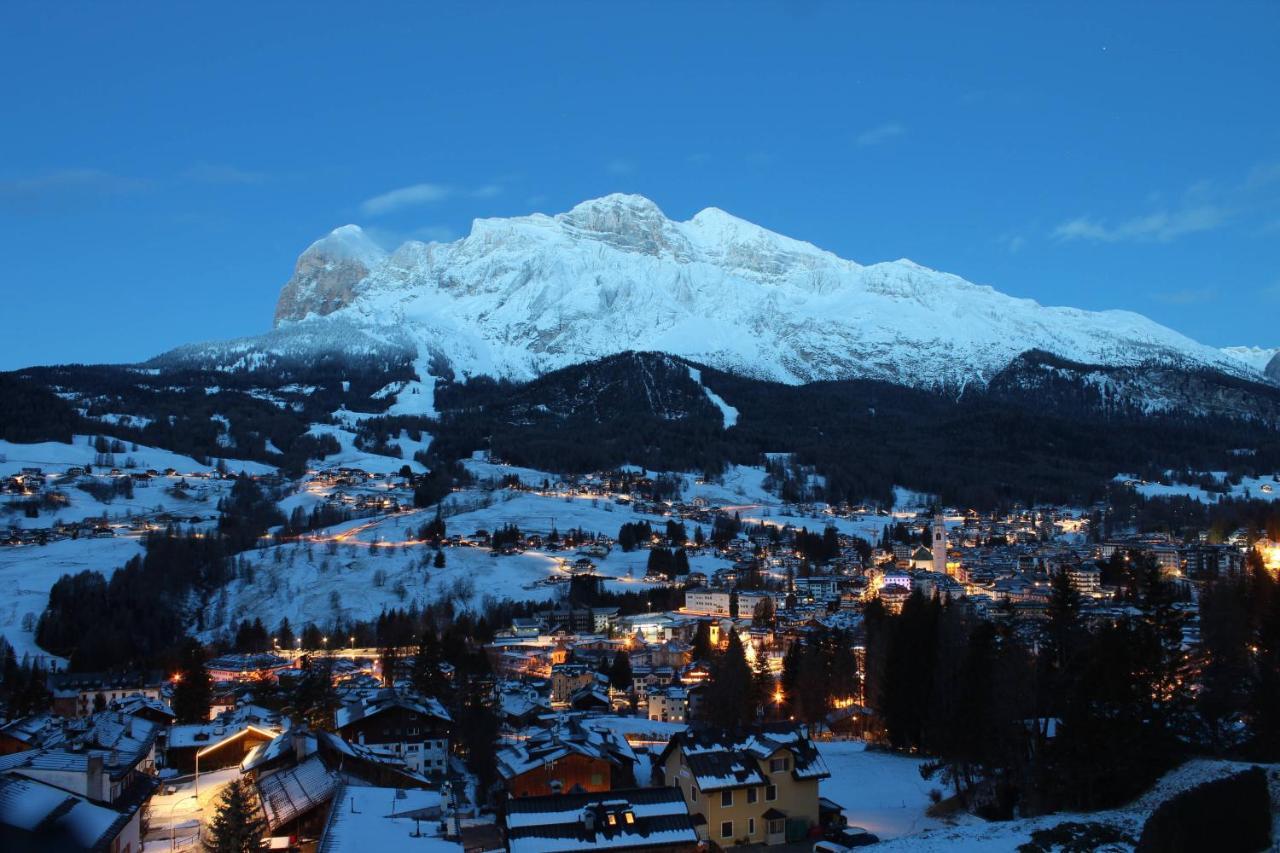 קורטינה ד'אמפזו Cristallo, A Luxury Collection Resort & Spa, Cortina D 'Ampezzo מראה חיצוני תמונה
